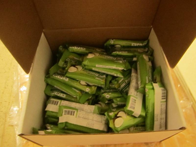 1 box of coconut cashew protien bar...