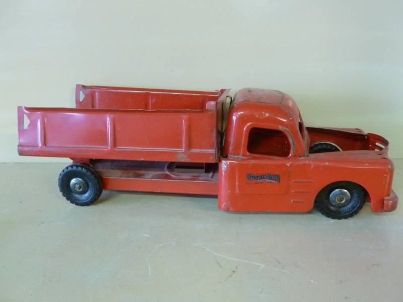 Vintage Structo Dump Truck