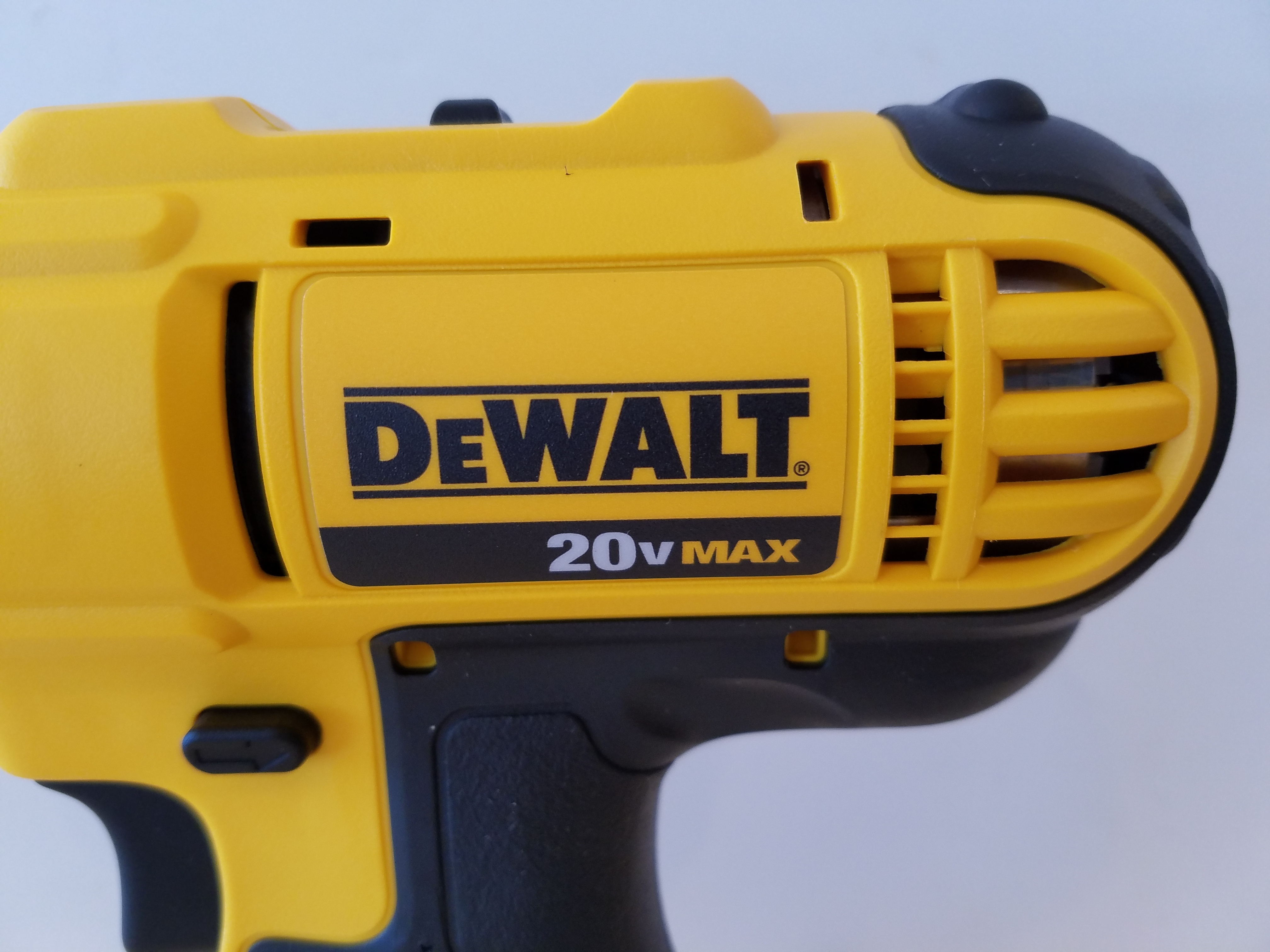 lot 22 image: DeWalt Cordless Drill Driver 20v MAX DCD 771.
