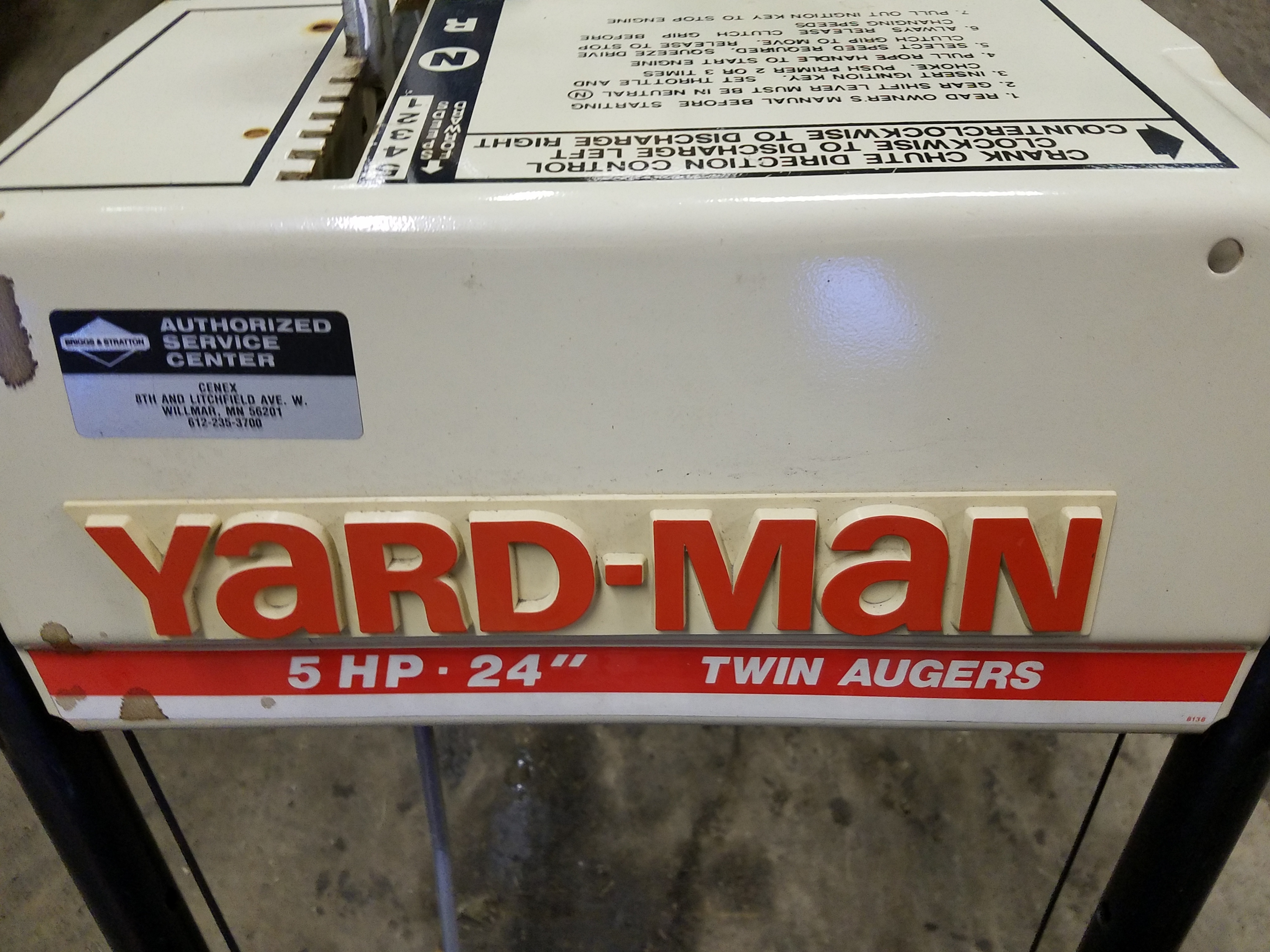 lot 8 image: Yard-Man 5 HP 24 Snow Blower