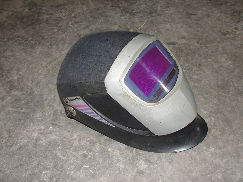 Speedglas welding helmet battery