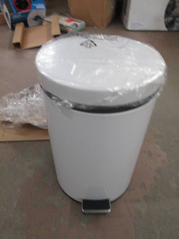 Medi-Can 3.5 Gal. White Step-On Med...