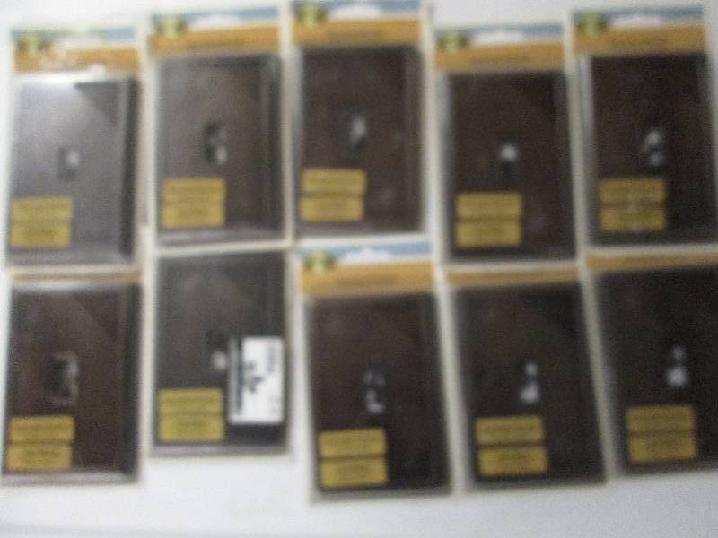 10 Hampton Bay 1 Toggle Screwless C...