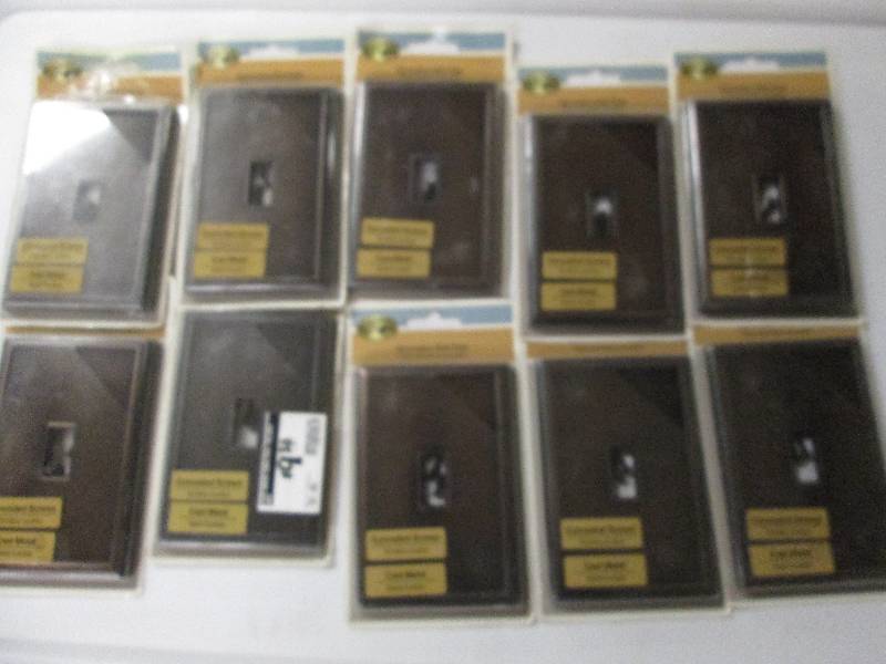 10 Hampton Bay 1 Toggle Screwless C...
