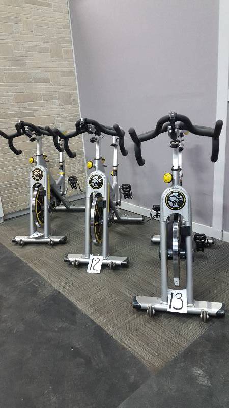 lot 12 image: Matrix Livestrong S-Series Commercial Spin Bike With Computer