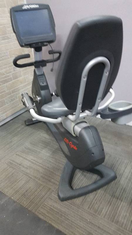lot 7 image: Life Fitness Engage touch screen Recumbent Bike
