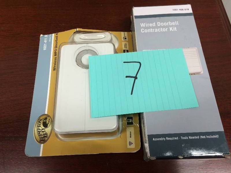 lot 7 image: Set of 2 Doorbell open box never used