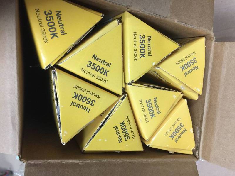 lot 9 image: Box of TOGGLED 48 in. T8 16-Watt Daylight Dimmable Linear LED Tube Light Bulb 12 tubs New