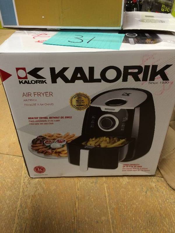 lot 31 image: KALORIK Airfryer with Dual Layer Rack in Black Never Used