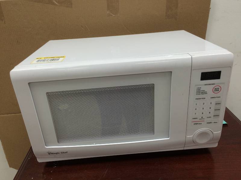 Magic Chef 1.1 cu. ft. Countertop Microwave in White HMD1110W