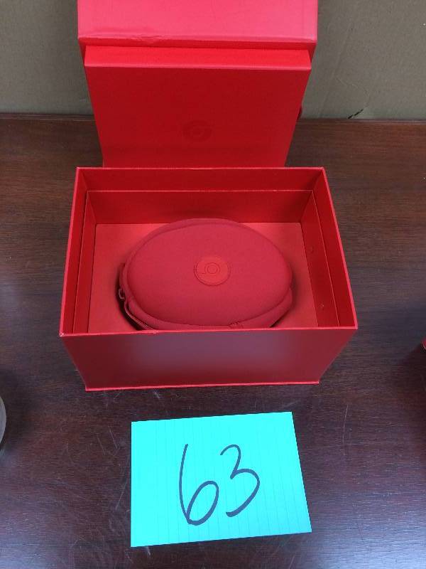 lot 63 image: beats by dr dre hd really good condition
