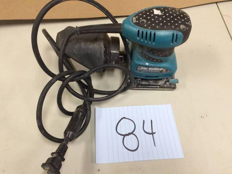 lot 84 image: Makita 14 Sheet Finishing Sander used in working conditions