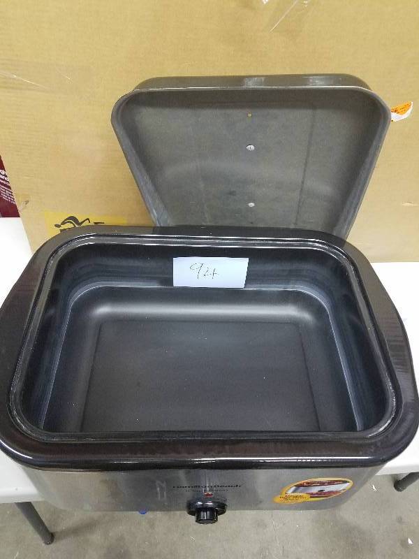lot 94 image: Hamilton Beach Roaster Oven Model#  32229  open box never used