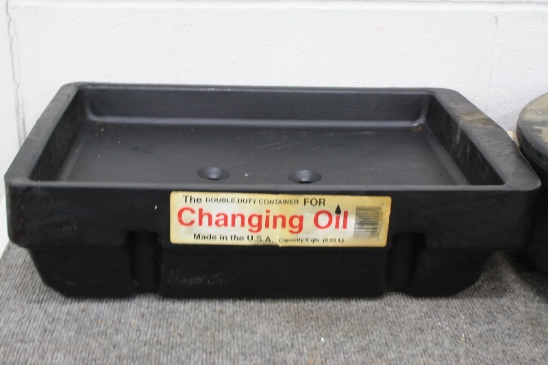 lot 136 image: Oil Pans