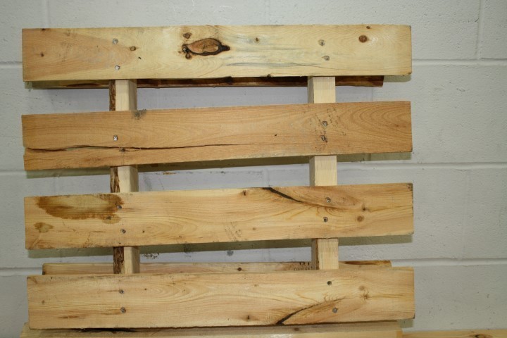 lot 74 image: Quarter Pallets - 5 Qty