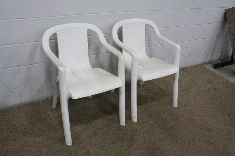 lot 95 image: Patio Chairs