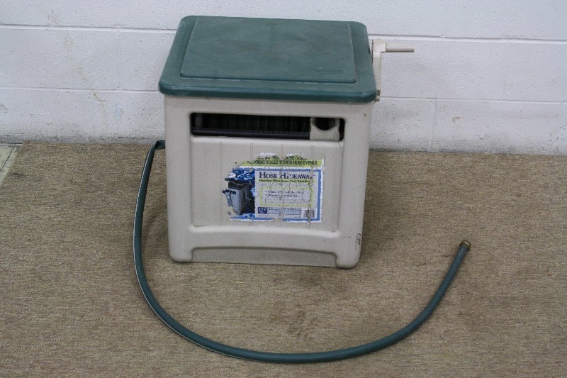 lot 77 image: Hose Reel