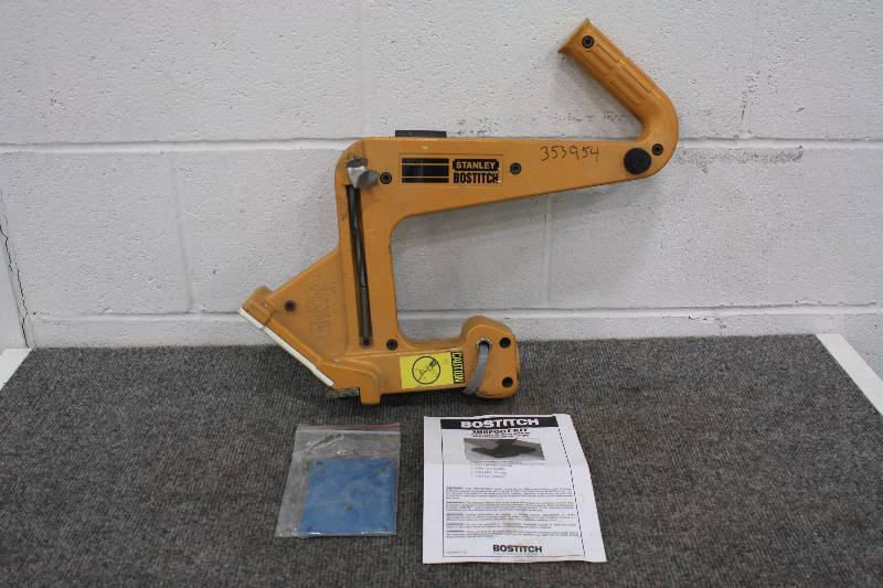 lot 28 image: Bostitch 16ga Wood Floor Nailer
