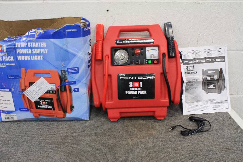 lot 30 image: Jump Starter 3 in 1
