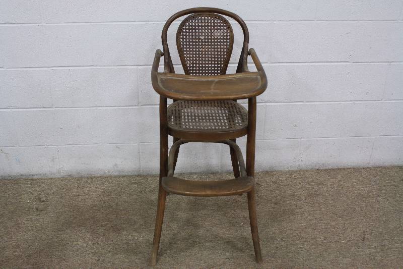 lot 93 image: Vintage High Chair