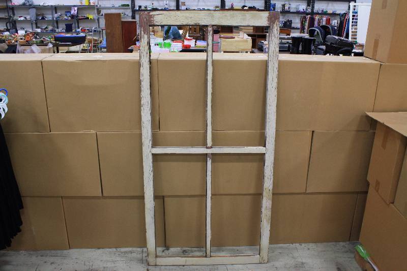 lot 106 image: White Rustic Wooden Decor Window Frame