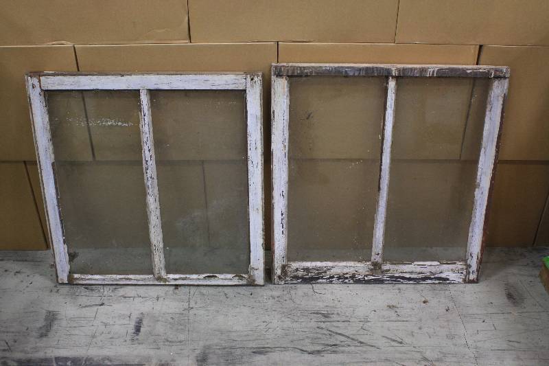 lot 104 image: 2 Wooden Decor Windows