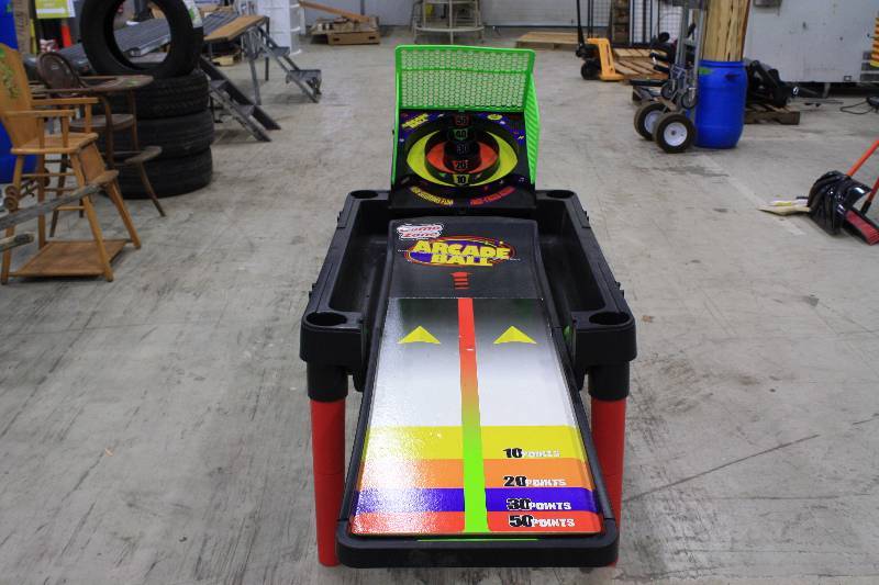 lot 128 image: Arcade Ball- Skee Ball Game