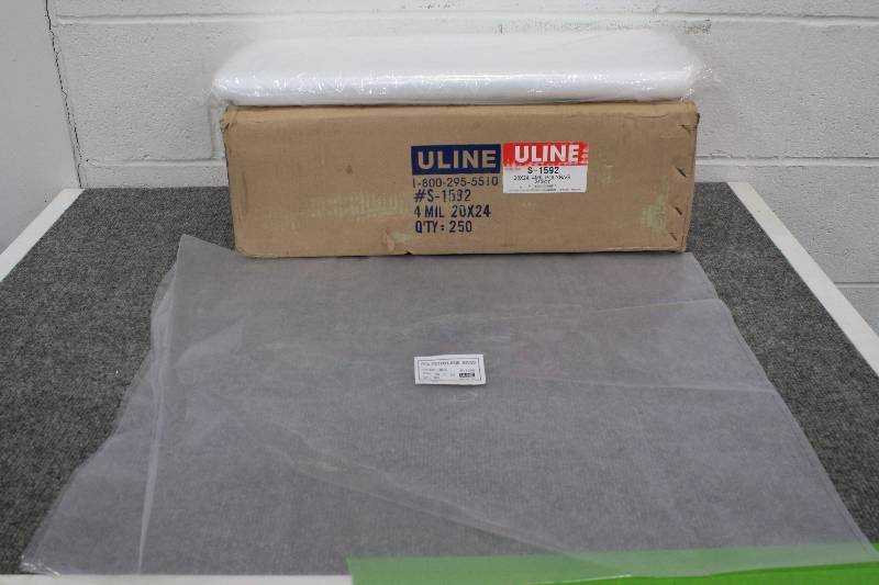 lot 129 image: Uline 20x24 Bags 250qty