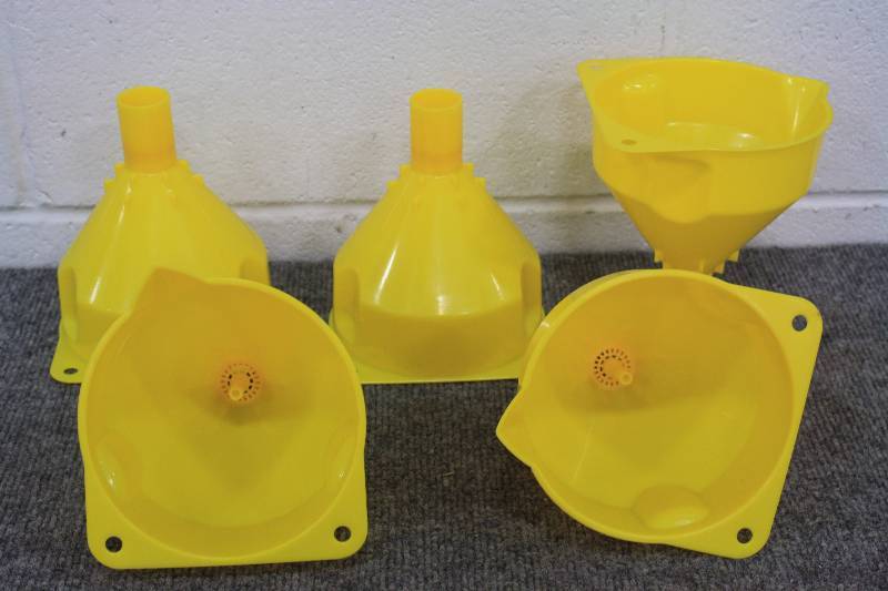 lot 149 image: 5 Heavy Duty Yellow Funnels