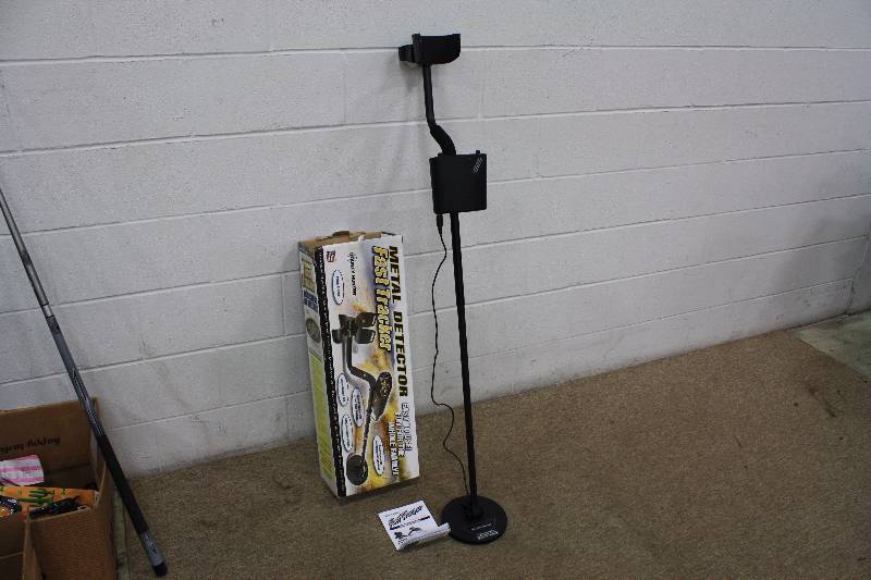 lot 151 image: Metal Detector