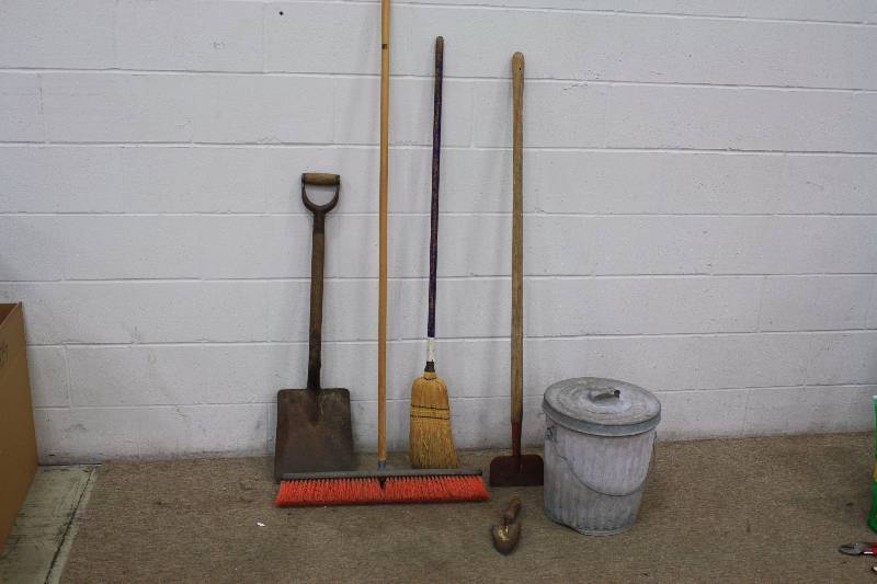 lot 178 image: Garage and Shed Lot