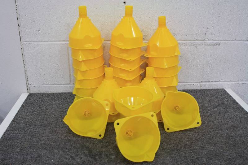 lot 182 image: 28 Heavy Duty Yellow Funnels