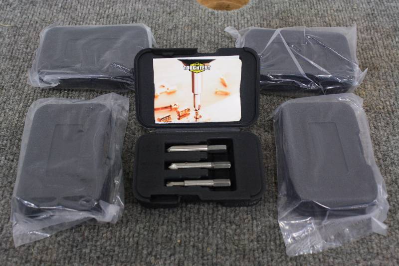 lot 186 image: 5 Screw Out Removers