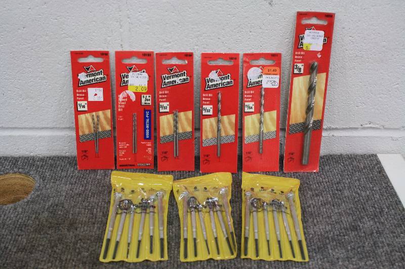 lot 204 image: Drill Bits & Screw Driver Sets