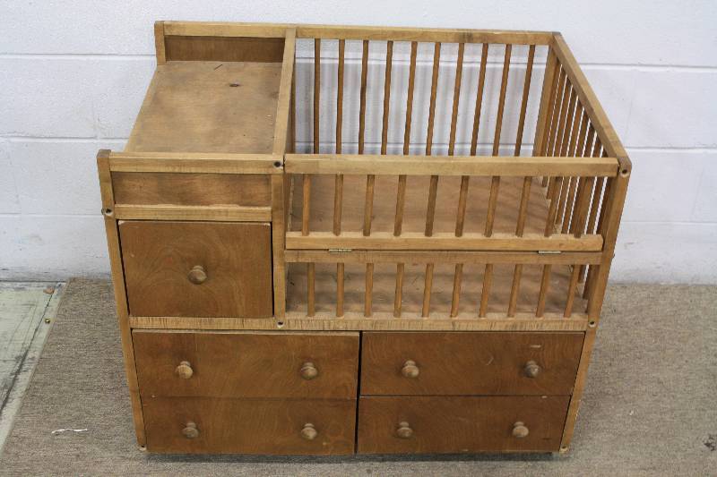 lot 216 image: Doll Crib, Changing Table & Dresser
