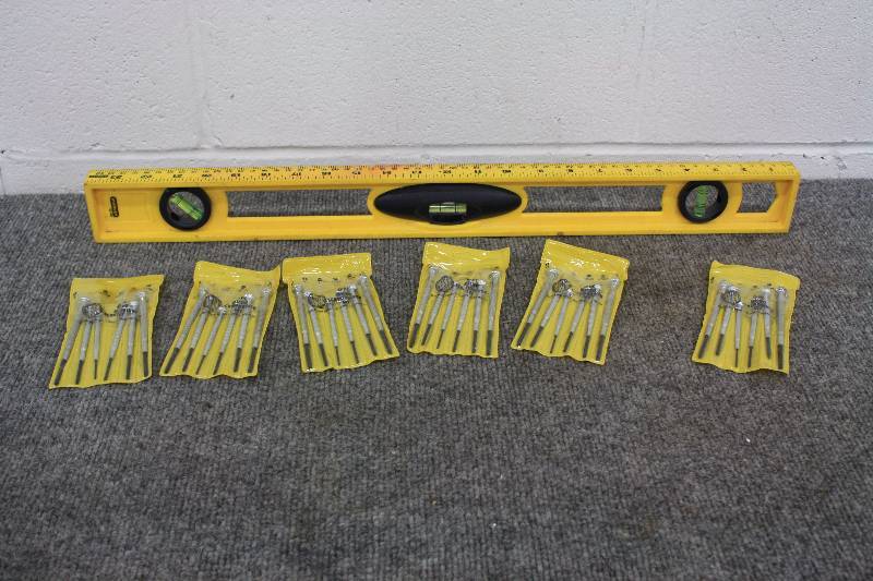 lot 219 image: 2ft Level & Micro Screw Driver Sets