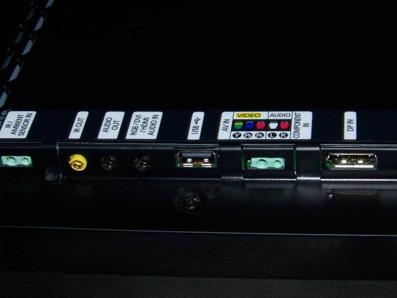 lot 102 image: 48, Vizio, SMART, LED, HDTV  Televison and 32 Samsung, Digital Signage Display - both for PARTS  REPAIR