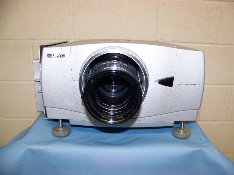 lot 12 image: Sanyo, PLC-XP57L, LCD Projector with Long AND Short Throw Lenses