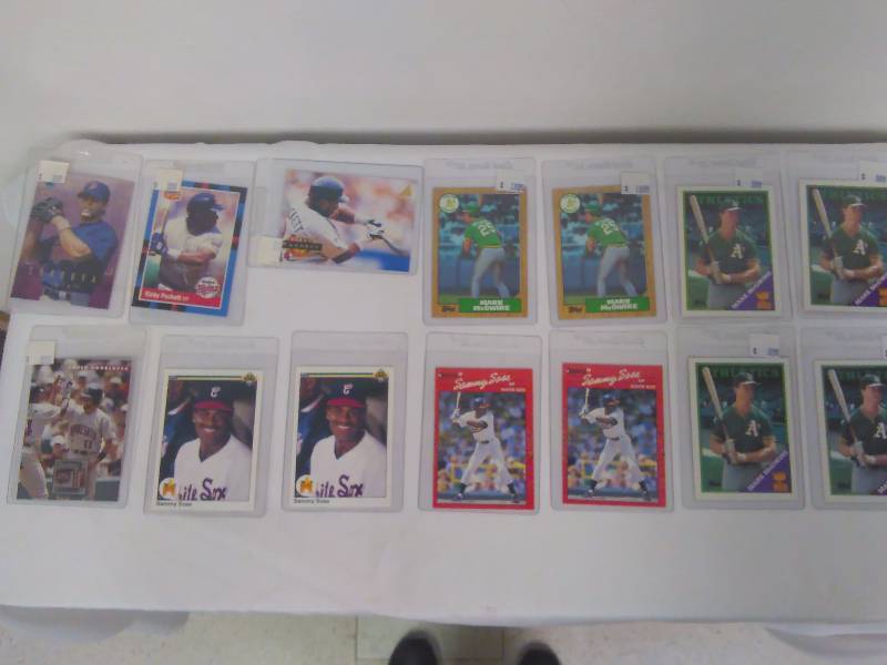 lot 37 image: Baseball Cards (14) in Sleeves, Puckett, McGuire, Sosa, Cordova, Knoblauch