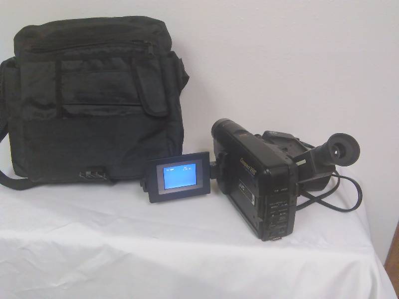 lot 20 image: JVC Video Camera, Model GR-2XM21OU, appears fully operational.