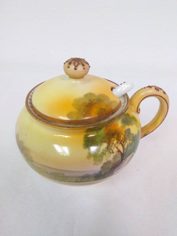 lot 75 image: Vintage Nippon Sugar Bowl