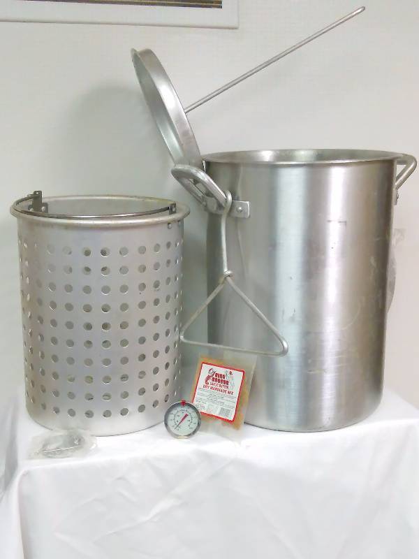 lot 86 image: King Kooker Turkey Pot, 26 Qt. Model 26
