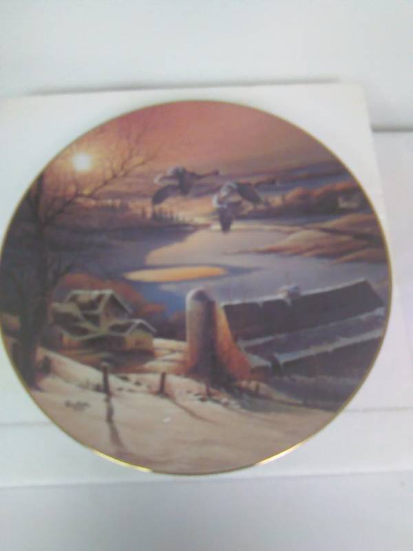 lot 102 image: Terry Redlin Plate, Delayed Departure, 6519A, COA