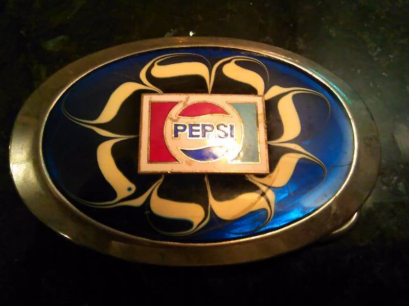 lot 213 image: Vintage Belt Buckle, Pepsi Belt Buckle with blue, white, silver