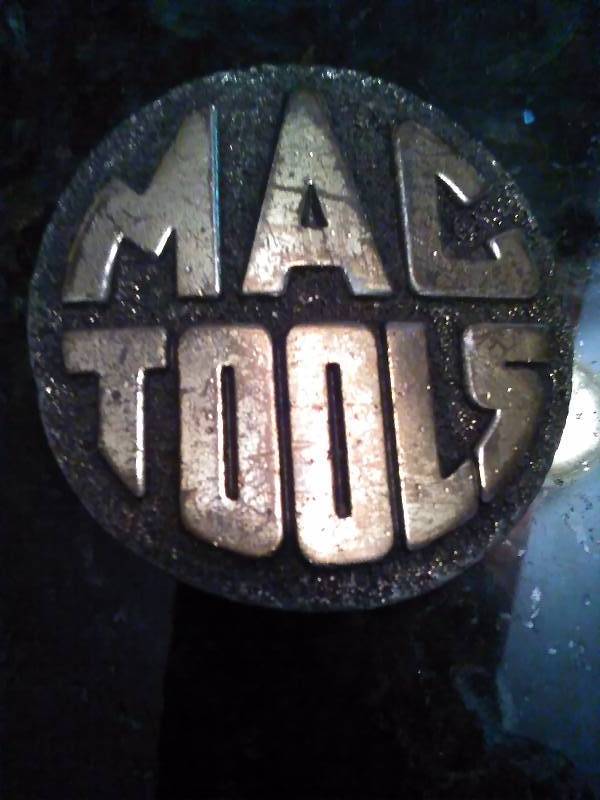 lot 230 image: Vintage Belt Buckle, MAC Tools, Round
