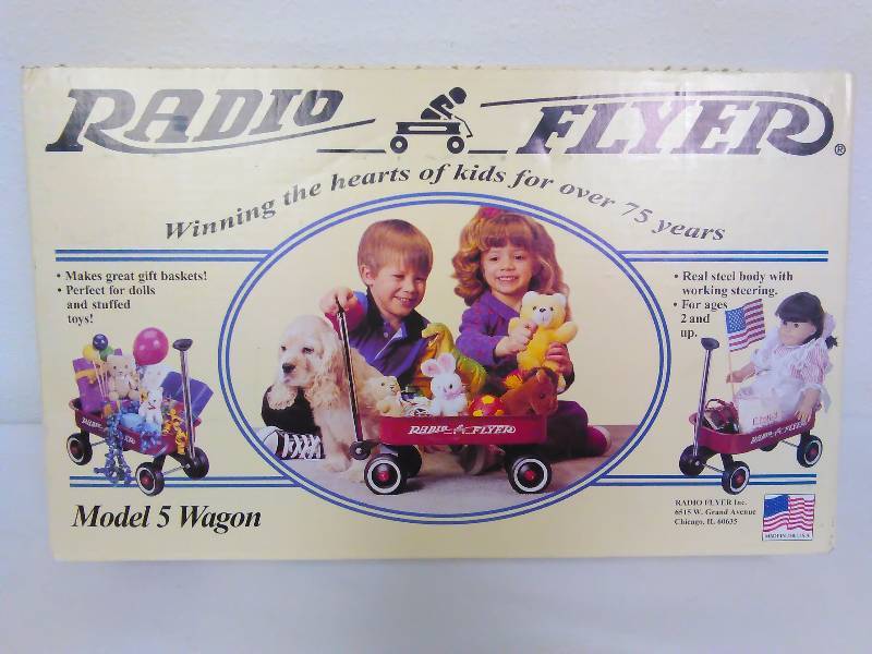lot 127 image: Vintage Radio Flyer Mini Toy Wagon Model 5 Boxed New
