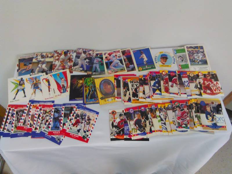 lot 173 image: Collection of SportsBubble Gum Cards (104 cards)