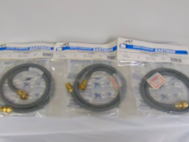 lot 180 image: 36-inch Super Duro Flex Gas Appliance Connectors (3)