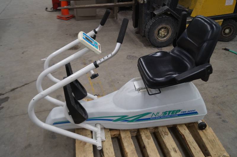 lot 5 image: Total Body Recumbent Stepper