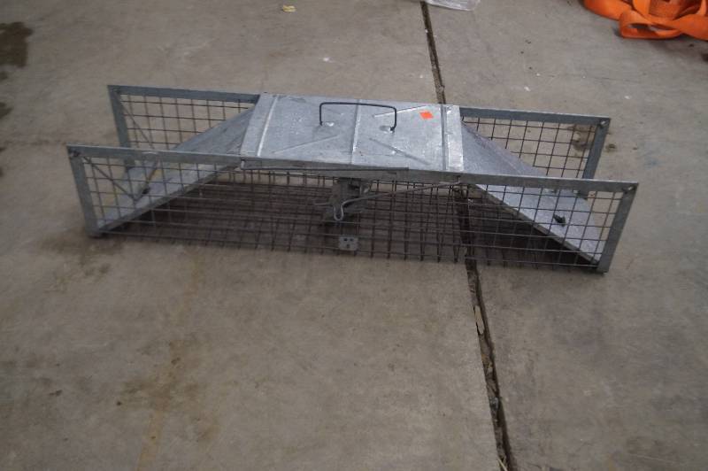 lot 7 image: Live Game Trap